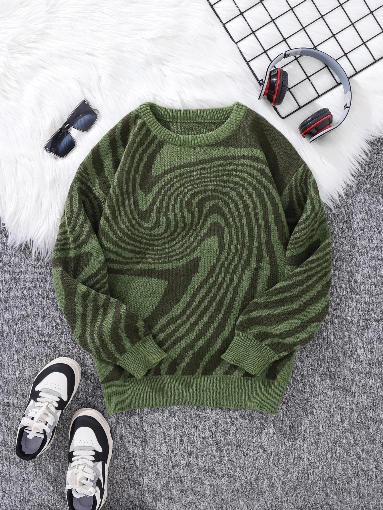 Knitted Men's Pullover waves